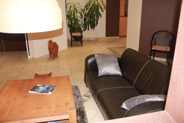 Logis Hotel De France Restaurant Le Lucullus Montmorillon Zewnętrze zdjęcie